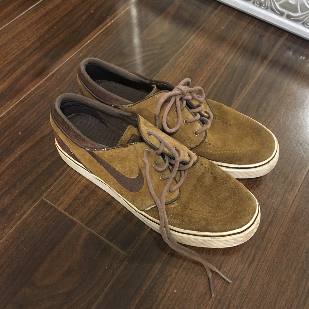 Nike Skater Suede Shoes